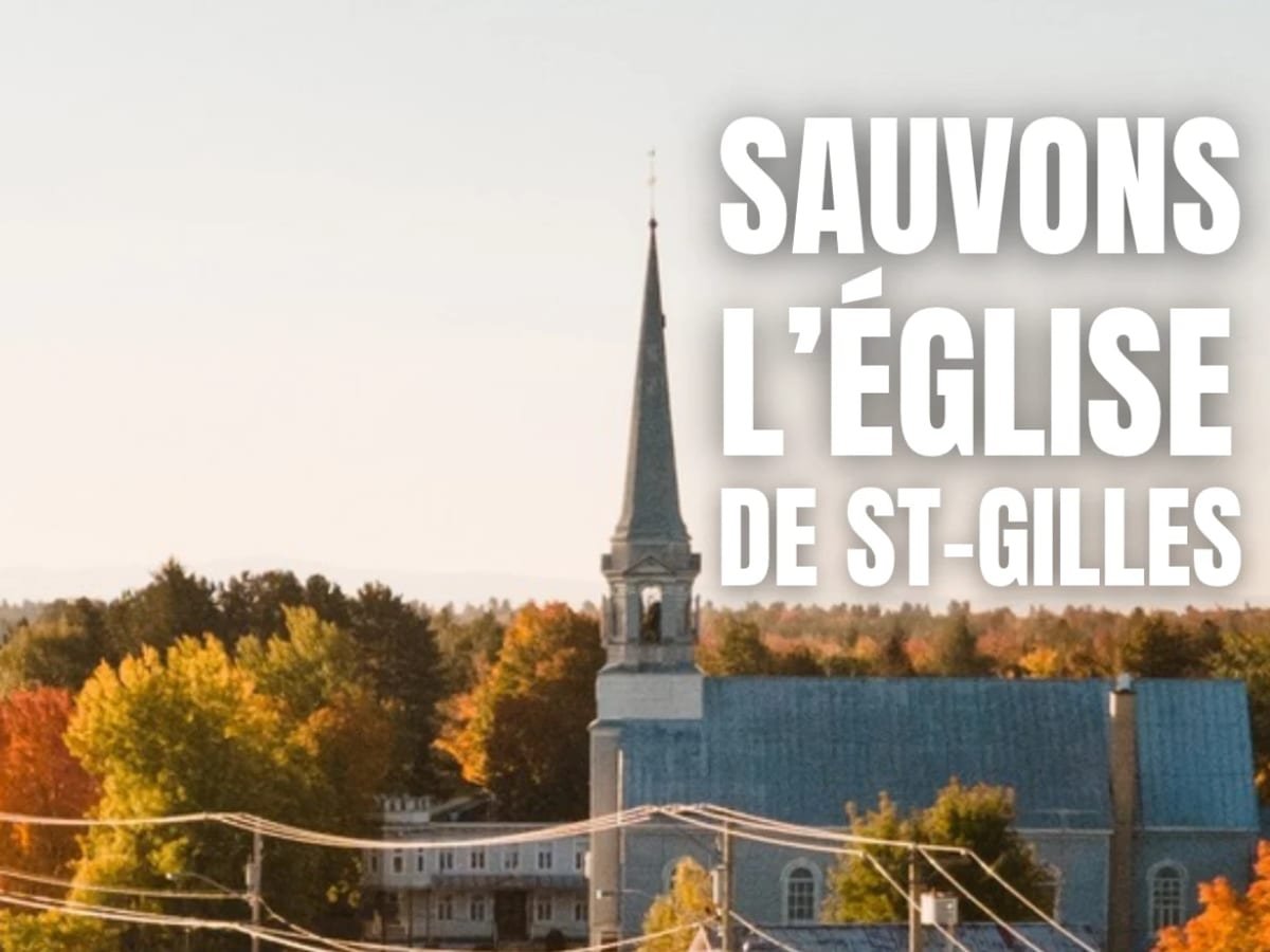 L’église de Saint-Gilles dans les couleurs de l’automne, sous le slogan « Sauvons l’église de St-Gilles »