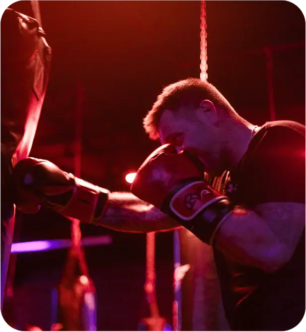 Boxe sur sac de frappe